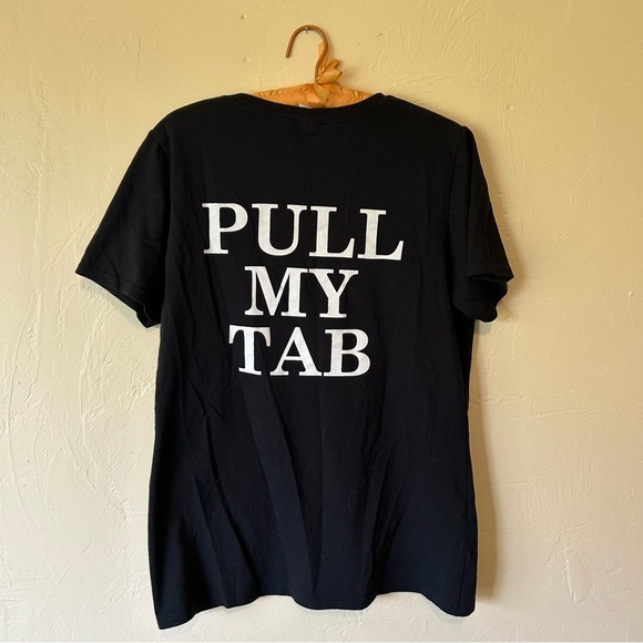 Herbs Tavern black v-neck shirt🍻 - Picture 3 of 4